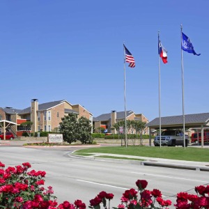 Drive-up view of Galleria Townhomes